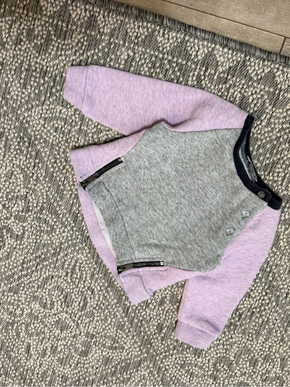 Vince Designer Baby Girl Color Block Sweatshirt Lavender & Grey Size 12 Months